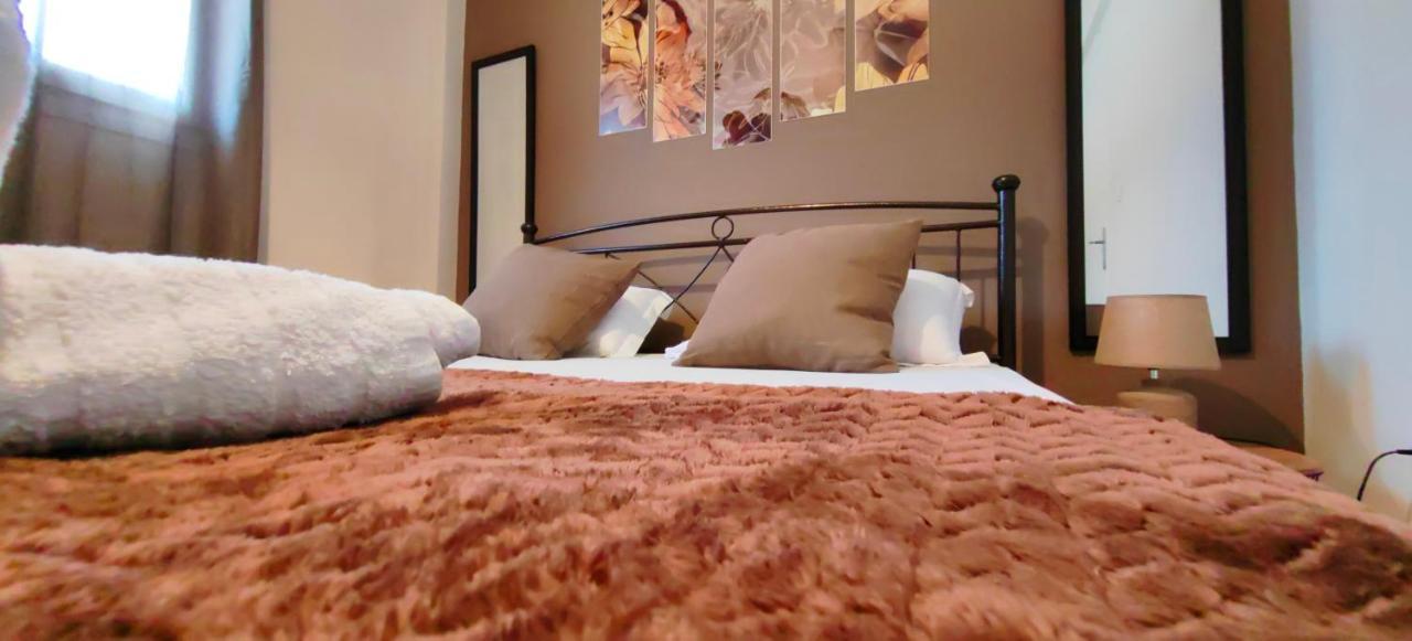 Theo Apartments 3 Artemida  Luaran gambar